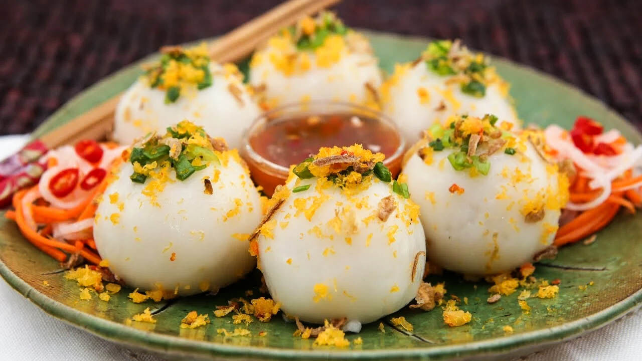 Enjoy Hue’s savory dumplings with tangy fish sauce